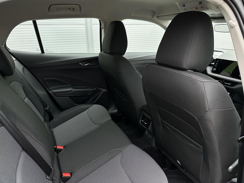 Škoda Fabia 1.0TSi 95PS LED V.Cockpit 2Z.C - fotka 36 z 40