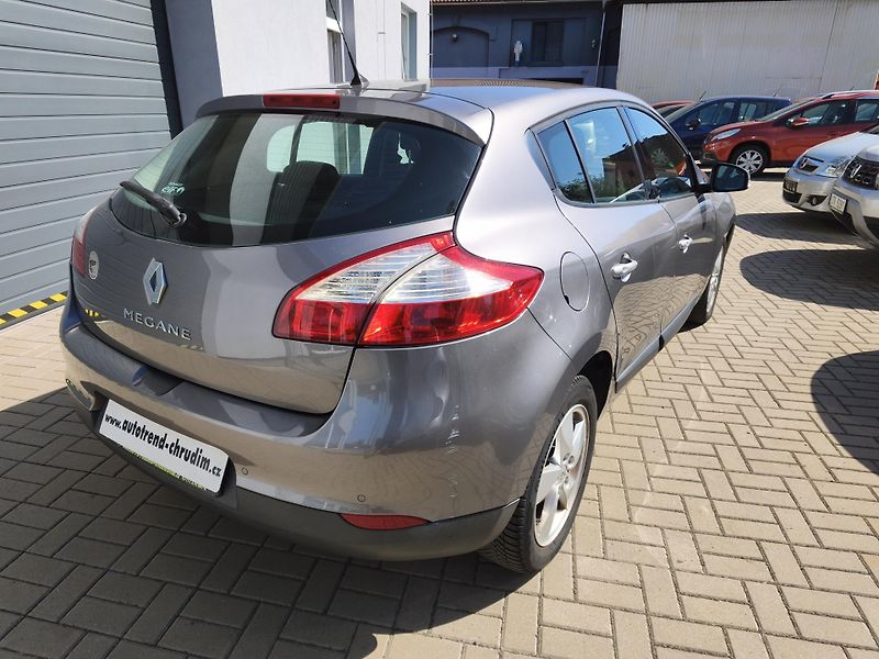 Renault Mégane (2009) 1,616V 81kW 6-ti kvalt!! - fotka 10 z 28