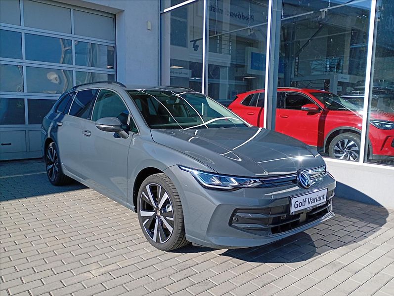 Volkswagen Golf Variant (2026) 1,5 eTSI 7DSG mHEV  People - fotka 3 z 17