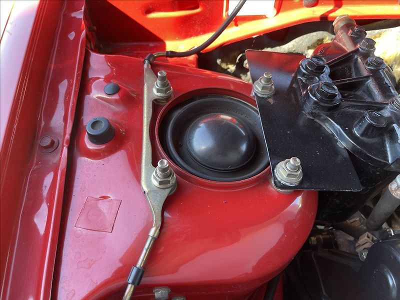 Mazda 626 2,0 D 44KW TOP ORIG. STAV - fotka 35 z 36