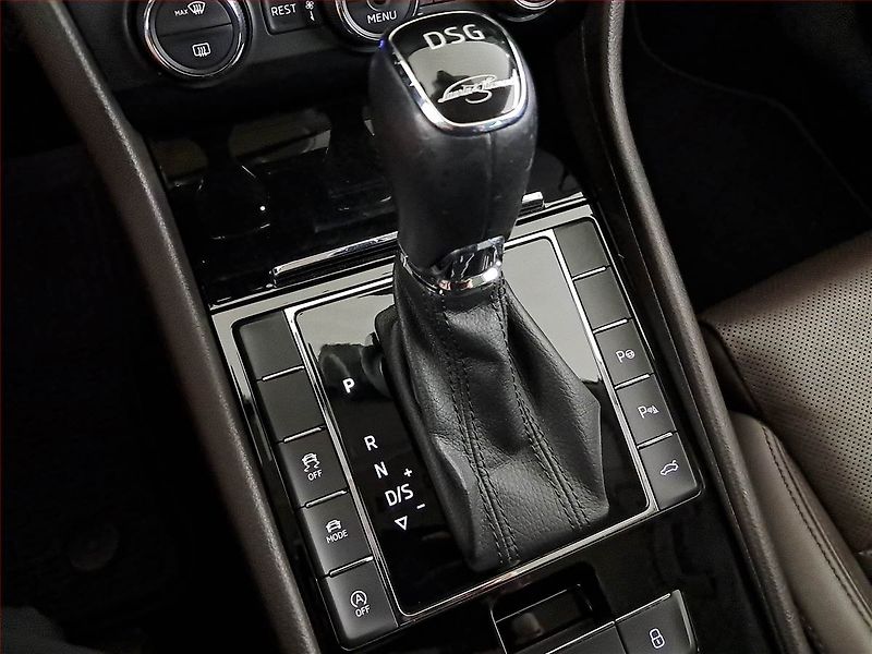 Škoda Superb (2016) Laurin&Klement 2.0 TDI 4x4 - fotka 21 z 22