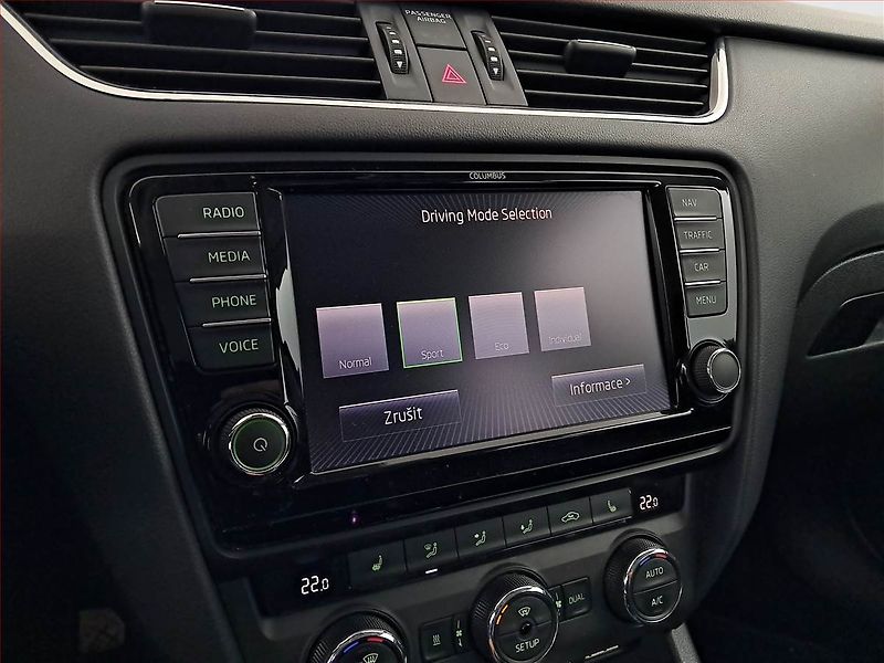 Škoda Octavia (2013) 1.8 TSI, Automat, Navi, Xenony - fotka 18 z 19