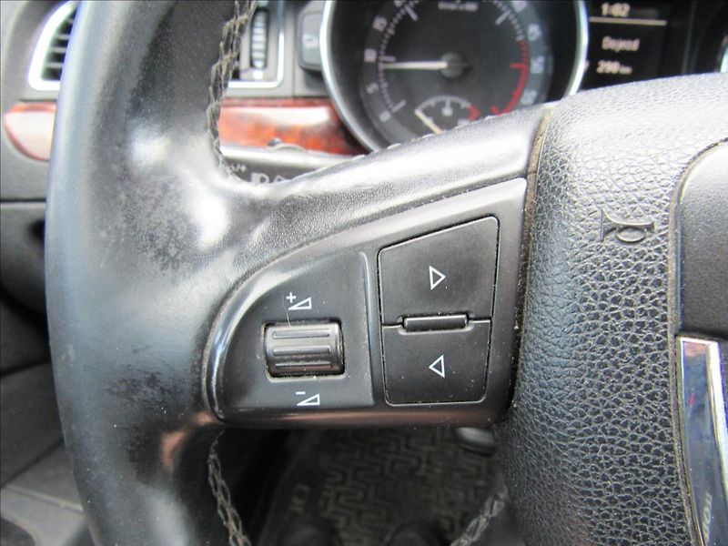 Škoda Superb 1,9 TDi 77kW Combi - fotka 20 z 30