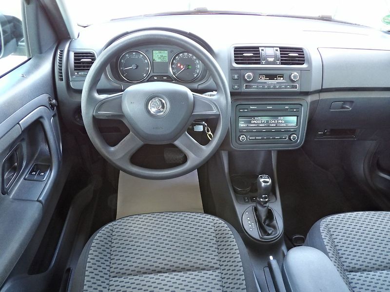 Škoda Roomster 1.2TSI 77kW DSG Ambition - fotka 7 z 36