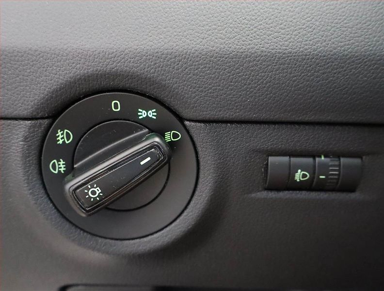 Škoda Octavia (2017) 1.6 TDI, Serv.kniha, Tempomat - fotka 16 z 17