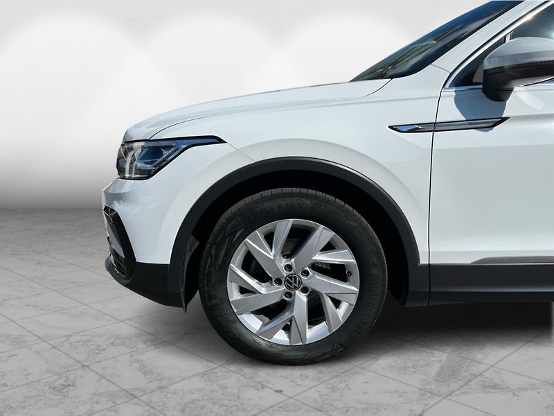 Volkswagen Tiguan 2.0TDI 110kW DSG Business Prem - fotka 10 z 30