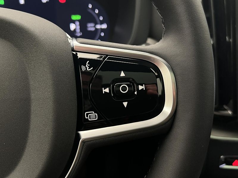 Volvo XC60 (2026) T6 AWD PLUS BRIGHT AUT - fotka 21 z 51