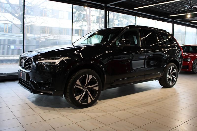Volvo XC90 B5 AWD R Design PilotAssist/DP - fotka 3 z 32