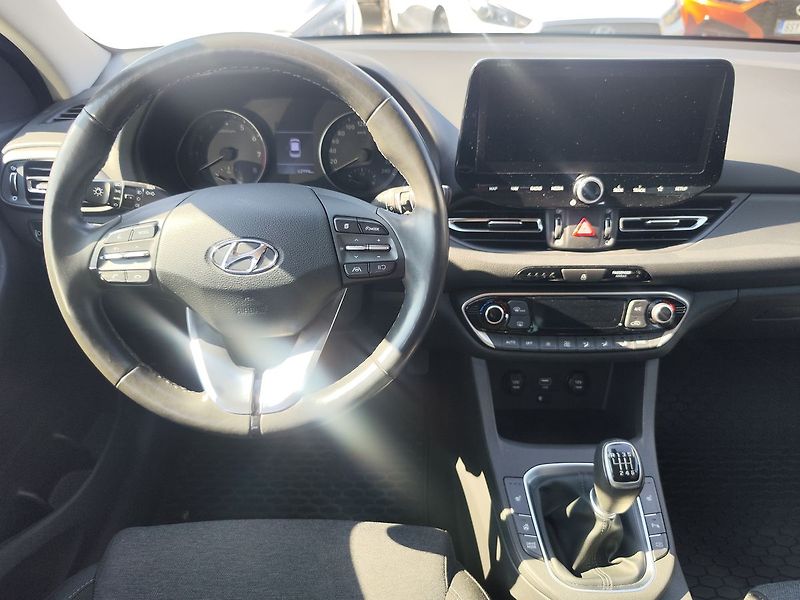 Hyundai i30 1.5 T-GDI/117kW Smart Navi - fotka 14 z 34