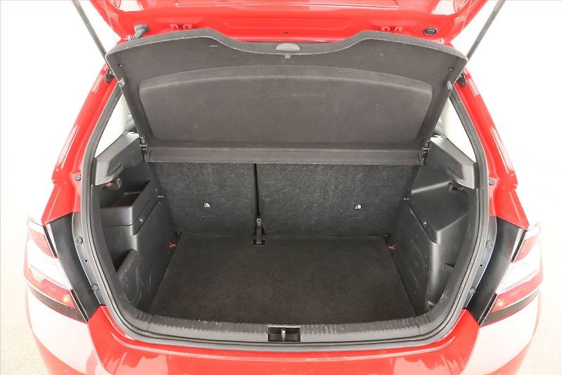 Škoda Fabia (2020) 1.0, ČR,1.maj, Park. senzory - fotka 11 z 13