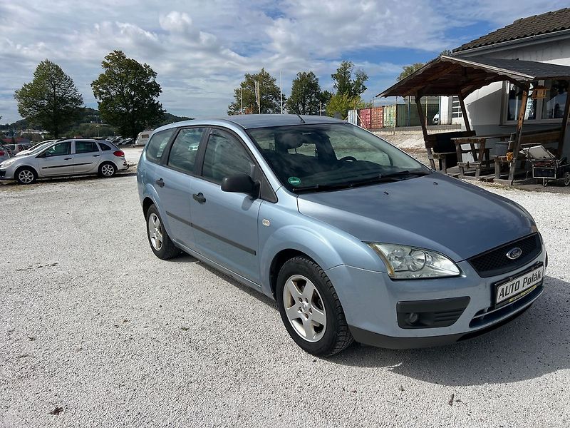 Ford Focus 1.6 i - fotka 2 z 14