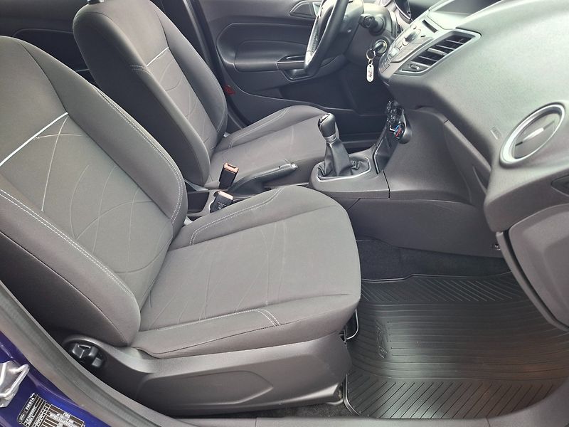 Ford Fiesta (2014) 1.0i 74kW -S.KNIHA-TAŽ.ZAŘ. - fotka 18 z 33