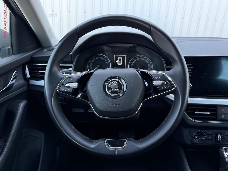 Škoda Scala (2022) 1.0 TSi, ČR, Ambition, DSG - fotka 13 z 20