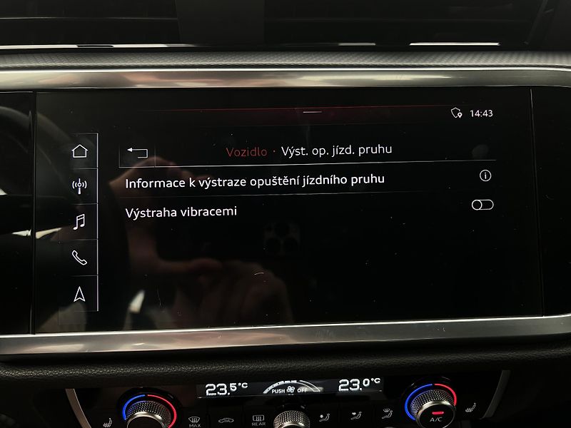 Audi Q3 35 TFSI AUT CZ - fotka 36 z 42