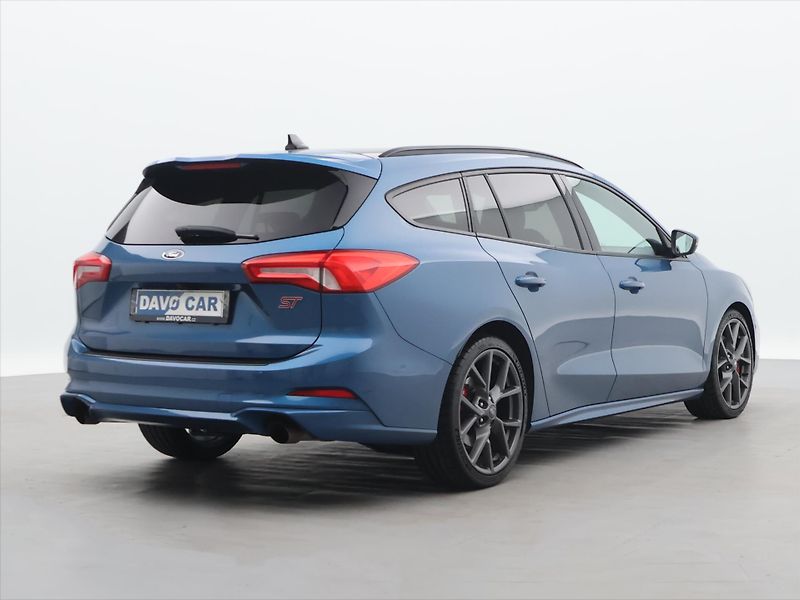 Ford Focus 2,3 ST 206kW Panorama - fotka 7 z 31