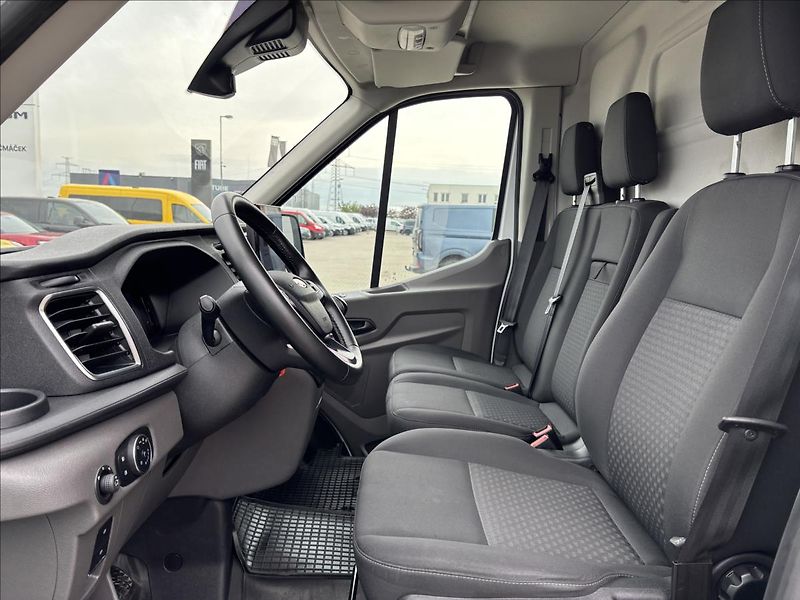 Ford Transit 2,0 EcoBlue 96kW L3 DPH - fotka 21 z 39