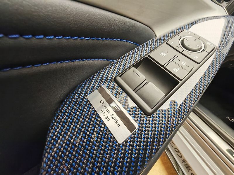Lexus RC F Ultimate Edition 3/30 V8 5.0l - fotka 34 z 50