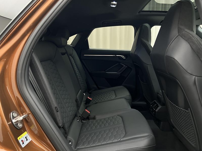 Audi RS Q3 SPORTBACK AWD AUT 1. maj. - fotka 23 z 57