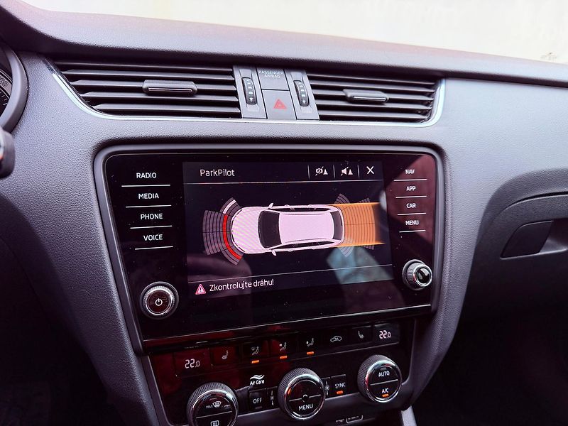 Škoda Octavia 2.0 TDI Style, ČR, Serviska - fotka 19 z 29