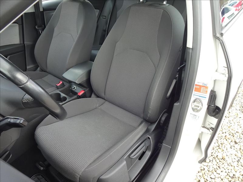 Seat Leon 1,6 TDI 85kW - fotka 17 z 55