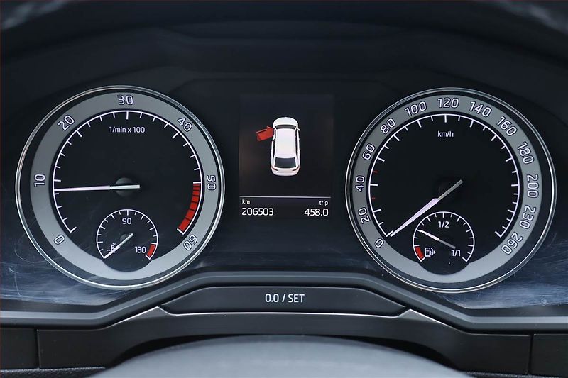 Škoda Superb (2019) Style 2.0 TDI, Automat - fotka 11 z 32