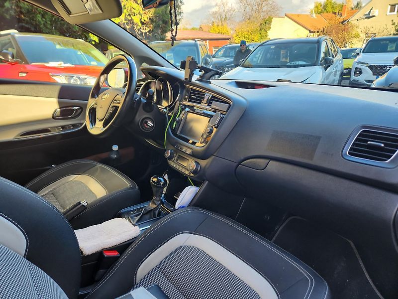 Kia Ceed (2018) 1.6-VESTAVBA TAXI - fotka 10 z 13