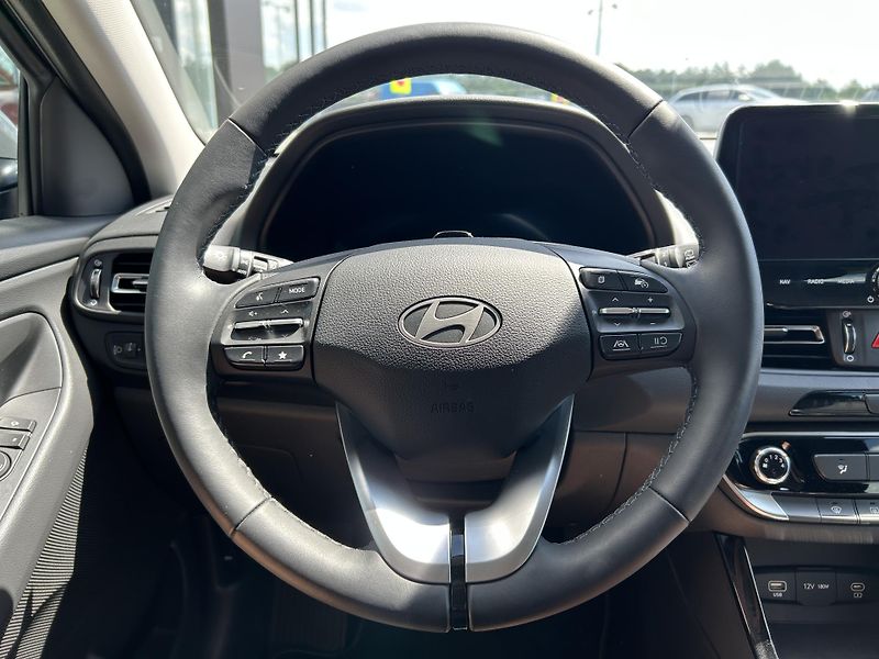 Hyundai i30 26 WG 1,0 T-GDI MT SMART - fotka 16 z 32