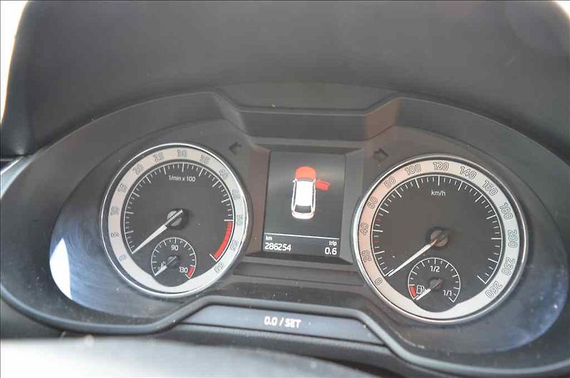 BMW Ostatní (2016) 316D TOURING AT - fotka 24 z 24