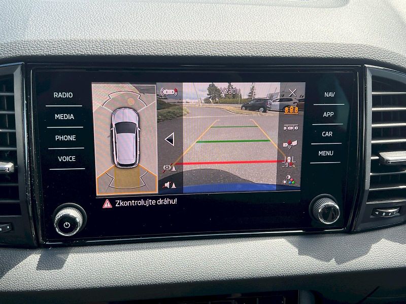 Škoda Karoq (2025) Sportline 1.5TSi 110kW 7°autom - fotka 27 z 31