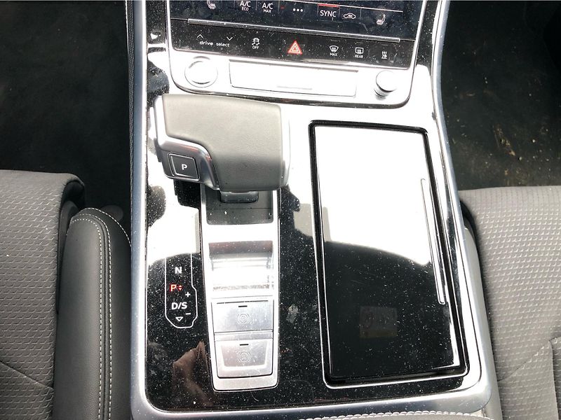 Audi Q8 3,0 - fotka 21 z 30