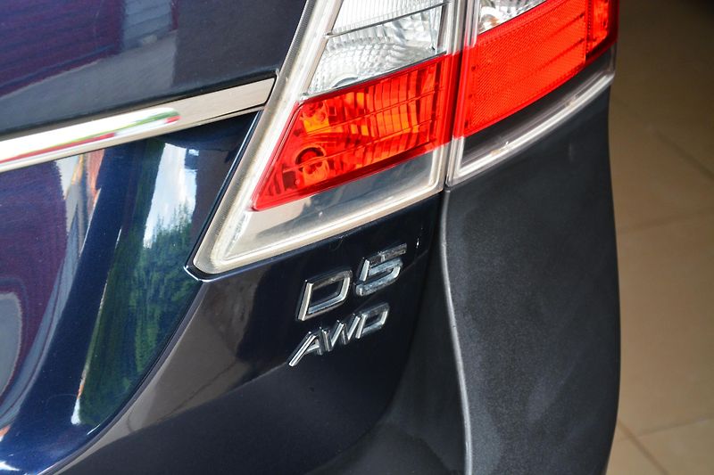 Volvo XC70 D5 SUMMUM 4x4 TAŽNÉ  - fotka 33 z 45