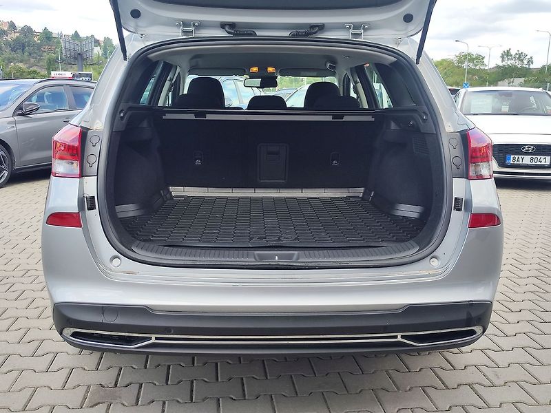 Hyundai i30 1.5 T-GDI/117kW Smart Navi - fotka 9 z 35