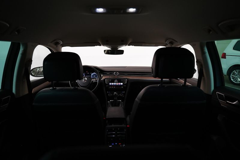 Volkswagen Passat - fotka 25 z 28