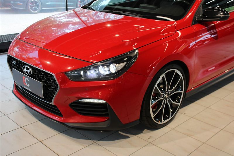 Hyundai i30 N Performance - fotka 7 z 40