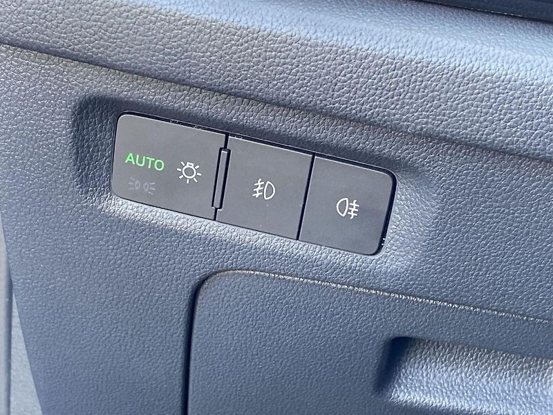 Škoda Octavia (2023) Combi 1.5 TSI M-HEV DSG Style+ - fotka 25 z 39
