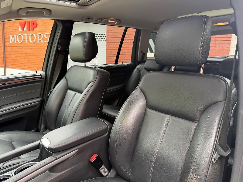 Mercedes-Benz GL 350CDi-4M-AMG-AIRMATIC-TOP STA - fotka 14 z 34
