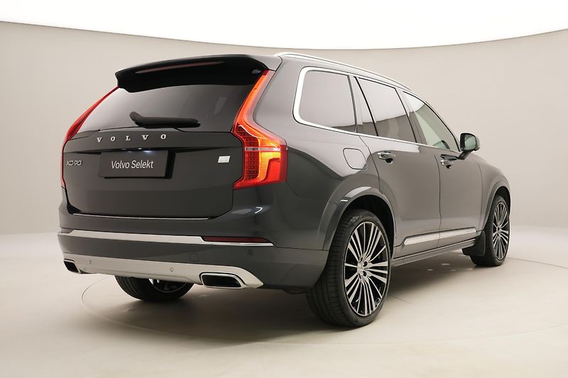 Volvo XC90 T8 AWD RECHARGE REZERVACE - fotka 13 z 58