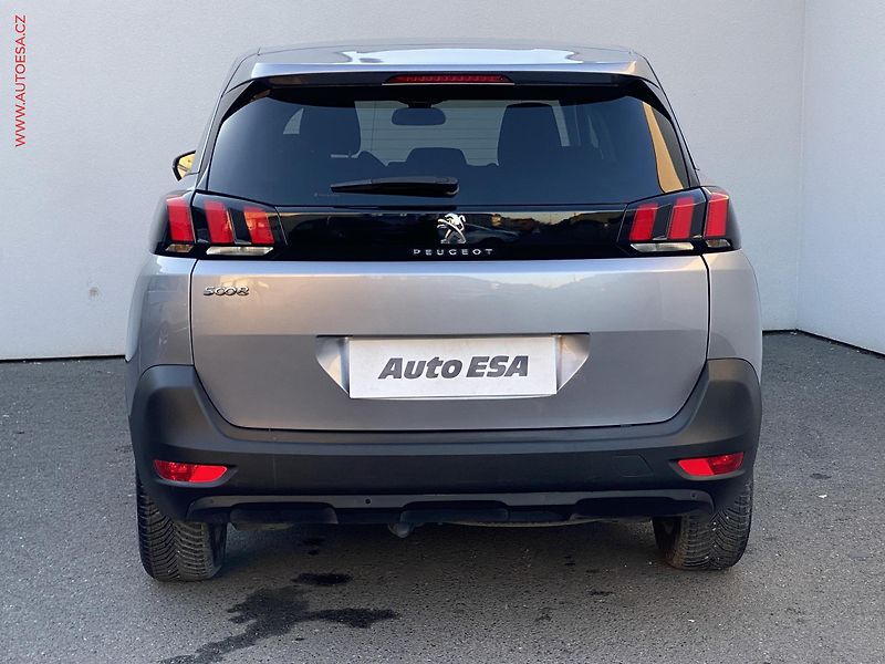 Peugeot 5008 (2020) 1.5 HDi, Active, AT, navi - fotka 5 z 18