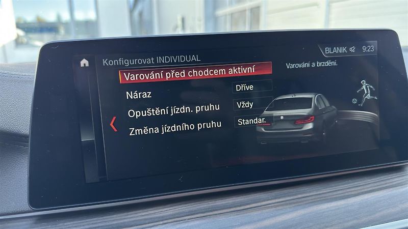 BMW Řada 5 540xi LuxuryLine ČR 1.majitel - fotka 16 z 20