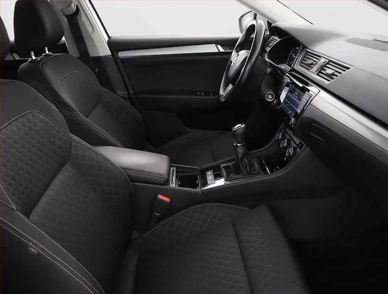 Škoda Superb (2015) Style 2.0 TDI, Serv.kniha - fotka 9 z 23