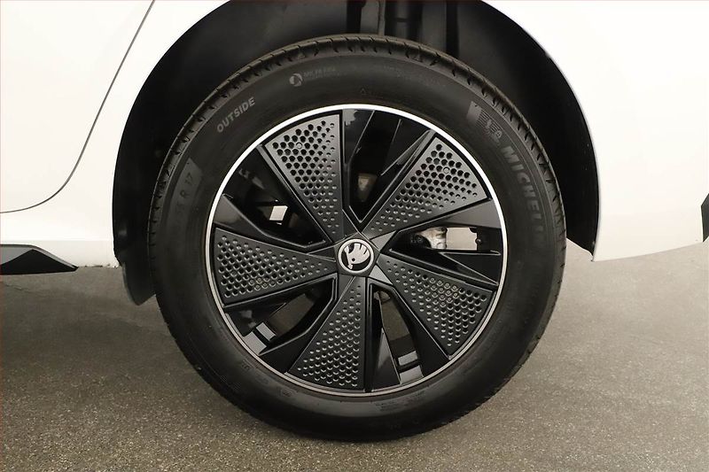 Škoda Kamiq (2025) 1.0 TSI, Monte Carlo - fotka 20 z 20