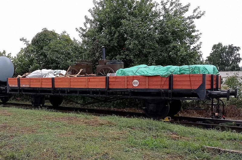 Transport německé polní kuchyně těžkým terénem na východní frontě.
