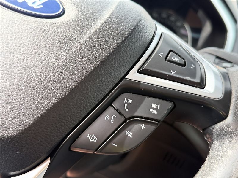 Ford S-MAX 2,0 TDCI 110kW NAVI +SADA KOL - fotka 13 z 27