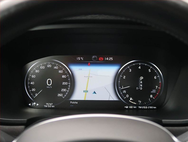 Volvo V90 (2018) Cross Country - fotka 11 z 25