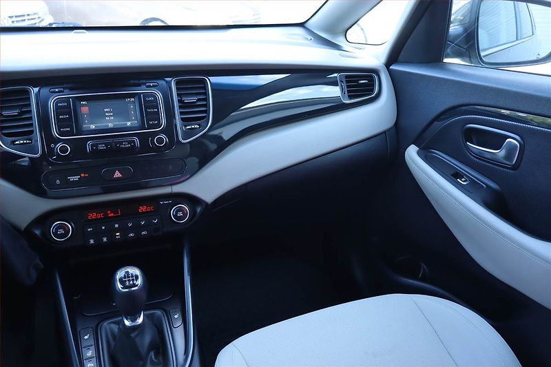 Kia Carens (2016) 1.6 GDI, Serv.kniha, Tempomat - fotka 8 z 26