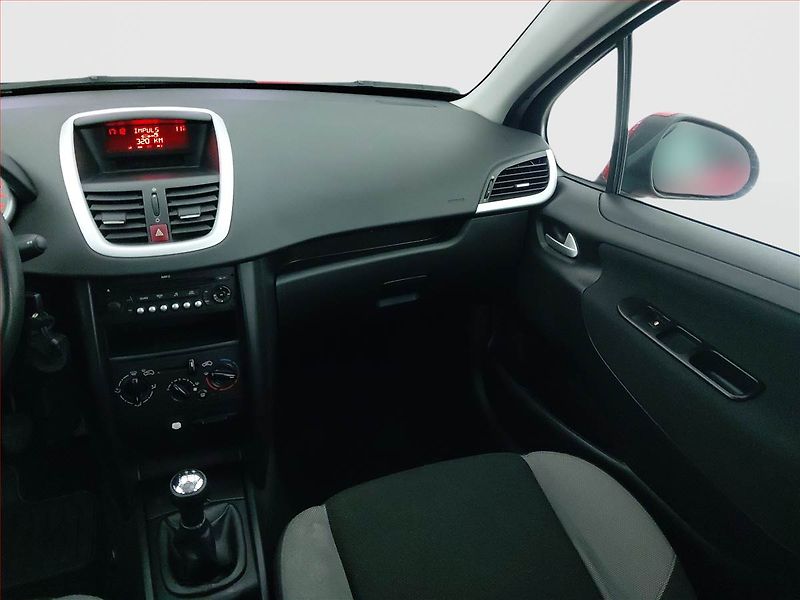 Peugeot 207 (2008) 1.4 VTi, po STK, Tažné - fotka 8 z 14