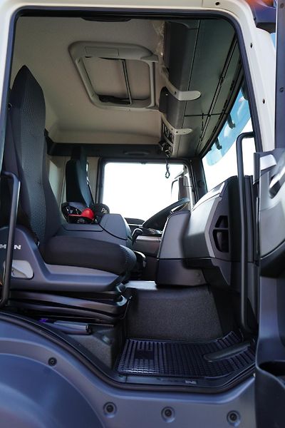 MAN TGS (2015) 18.480 / E 6 / 4 X 4 / WYWROTK - fotka 8 z 56