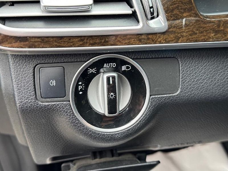 Mercedes-Benz Třídy E MB E 200 CDi kombi - fotka 19 z 35
