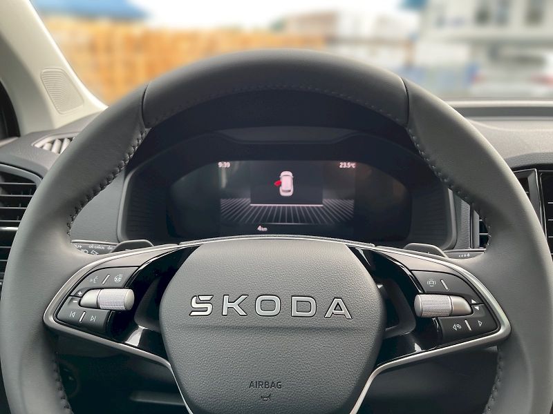 Škoda Karoq (2025) SELECTION 1.5 TSI DSG - fotka 16 z 30