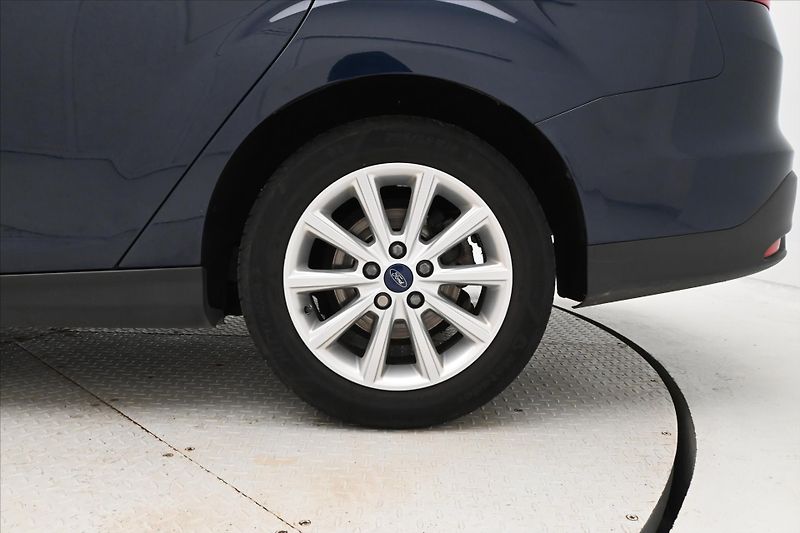 Ford Focus 1,0 EcoBoost 92 kW TAŽNÉ Záruk - fotka 30 z 30